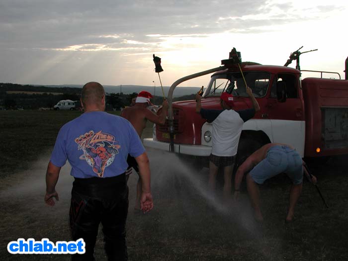 Wasser marsch bei dieser Hitze
